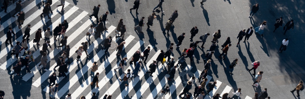How to stop following the investment crowd and stick to your strategy